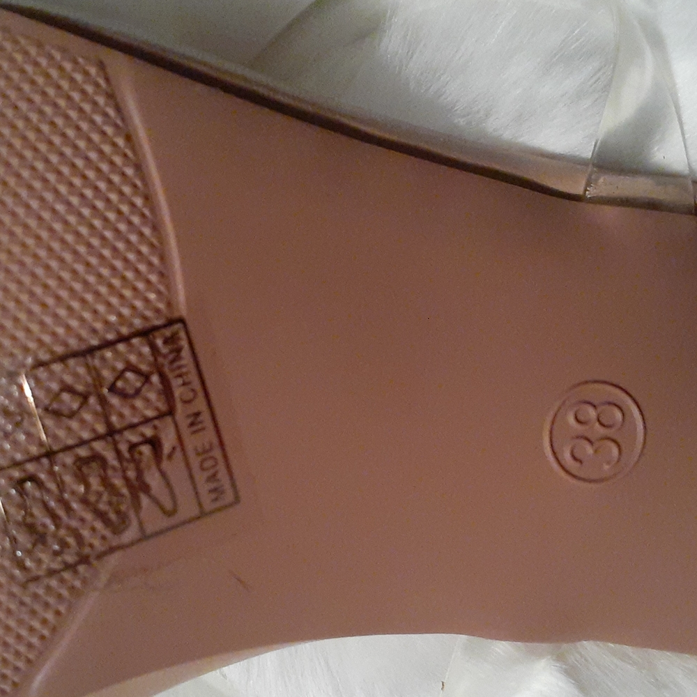 Heels - Picture 3 of 5